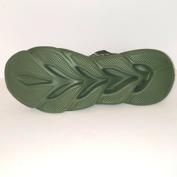 GSLMOLN Men's Slip on Shoe - Picture 5 of 6